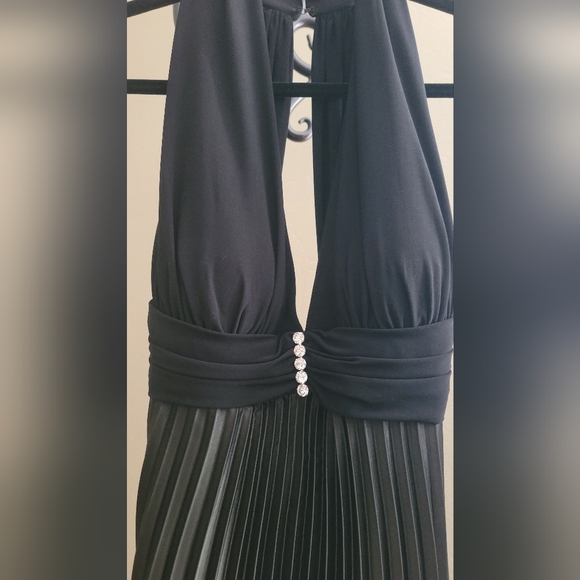 STUNNING! Betsy & Adams Ombre Formal Gown - Picture 3 of 8